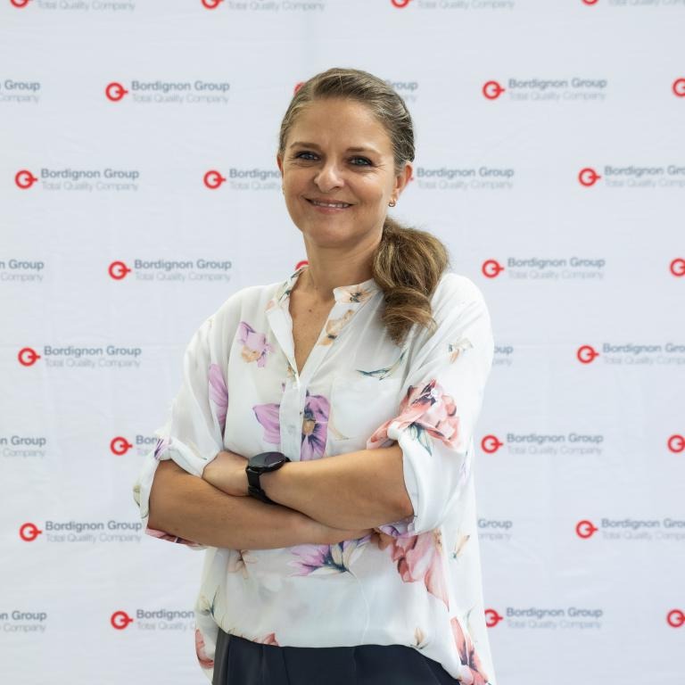 MIHAELA LASCAR